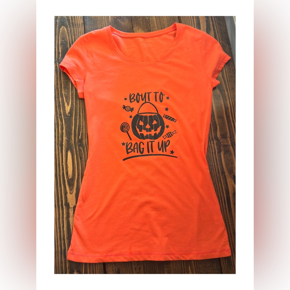 Women’s XS Halloween Top